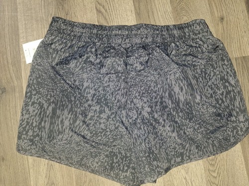 Athletic Works Womens Size Med Running Shorts Side Pockets Built In Brief (B7) - Picture 2 of 2