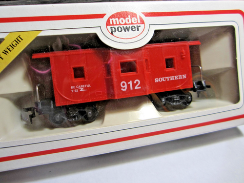 Model Power 8244 Southern 36' Bay Window Caboose VINTAGE