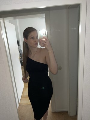 ASOS Damen Bleistiftkleid Midi schwarz unifarben One-Shoulder asymmetrisch XS