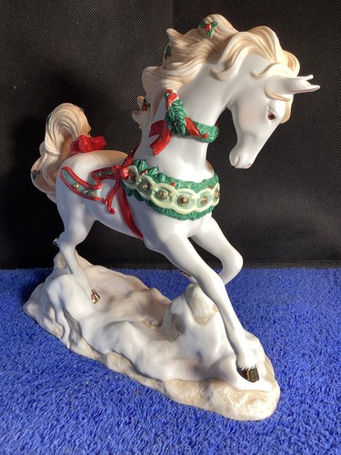 Figuras de caballo carrusel de porcelana fina vintage Yuletide Grandeur Princeton Gallery - Imagen 4 de 14