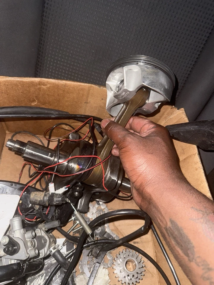 Raptor 700r 2019 manivela de stock con pistón de posventa y varilla Foto 2 de 3