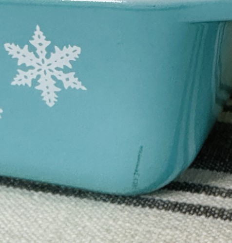 Vintage Pyrex Snowflake Turquoise Space Saver Dish 575-B 2 Qt - Picture 8 of 11