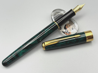 Parker Sonnet Füllfederhalter Grün Marmoriert Lack 18K F Feder mit Konverter