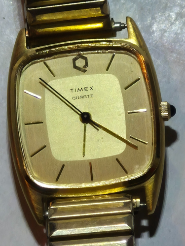 Timex Q Armbanduhr