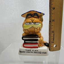 Vintage Garfield "Time Flies When You're Having Fun" Graduation Figurine Enesco