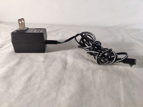 AC Power Adaptor MODEL CNR-440 Output 7.5V - Picture 3 of 4