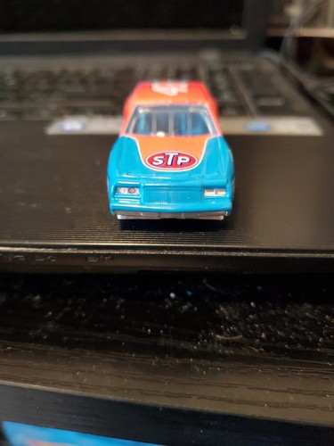 LOOSE RICHARD PETTY #43 STP '81 BUICK REGAL, RACING CHAMPIONS 1:64 - Picture 5 of 7
