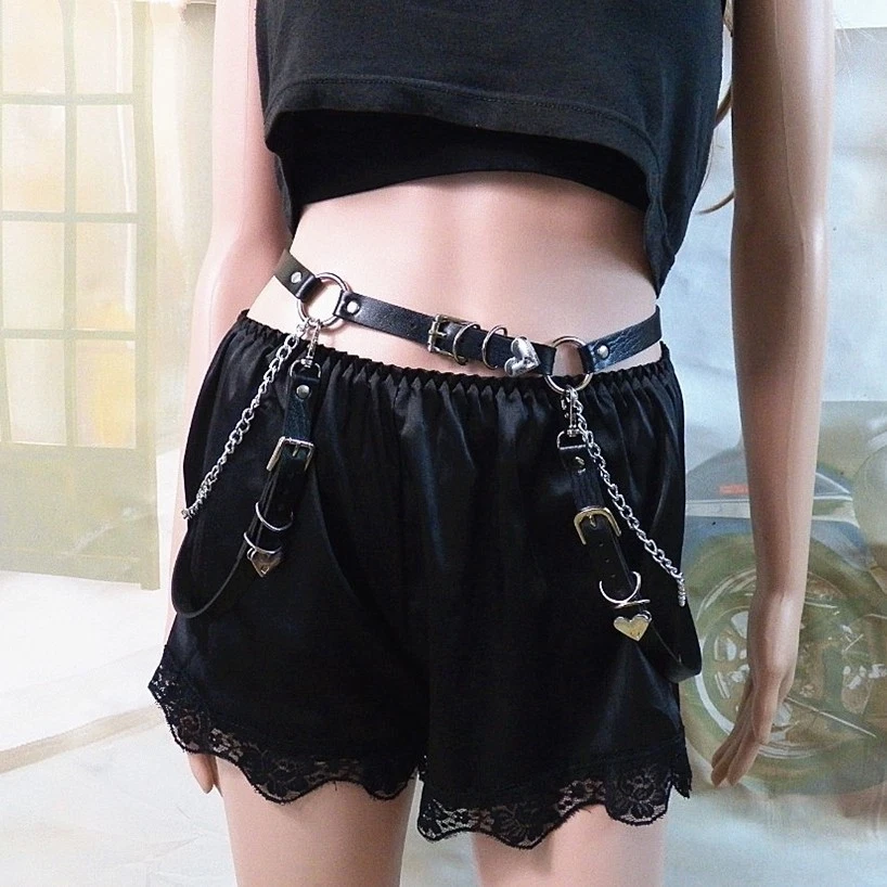 Grunge chain shop belt
