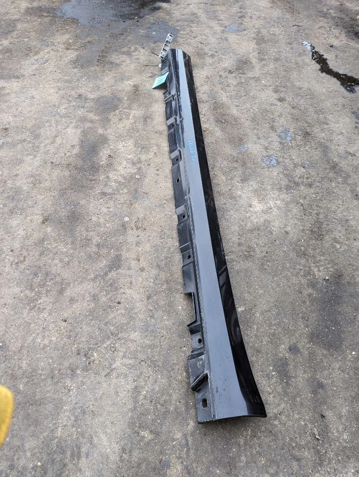 2014 2015 2016 2017 MERCEDES BENZ S550 PASSENGER ROCKER PANEL MOLDING - Image 4 of 4