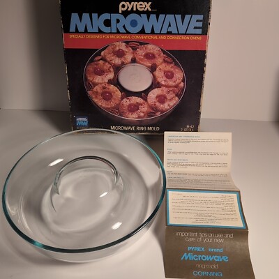 Vintage PYREX Microwave Solid Glass 2 QT Oven Ring Mold with Box & Paperwork