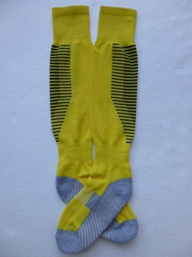 Takefusa Kubo uniform Villarreal , new whth tag, football children's size 7-10 - Picture 6 of 10