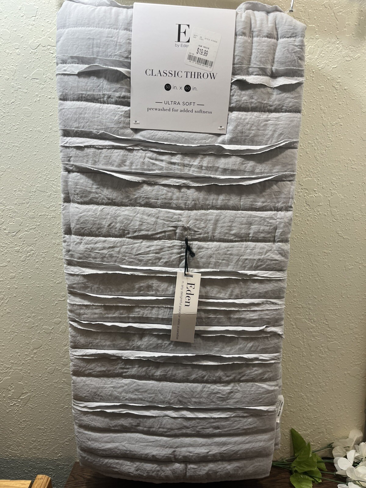 Eden Classic Throw 50” x 60” Ultra Soft Pre-washed Blanket Gray New W/tags