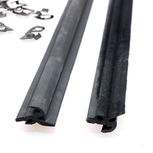 Door Window Outer Panel Weatherstrip Pair New For 74-80 Toyota Corolla KE35 KE37 - Picture 3 of 6