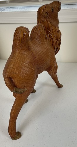 VTG Chinese Wicker & Reed Camel Smiling Mid Century Vintage Rare Excellent Cond - Picture 5 of 12