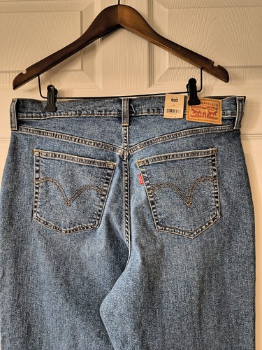 New Levi's Premium Wedgie Straight Jeans Women Size 18W X 26 Button Fly - Picture 4 of 5