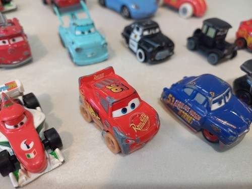 Disney CARS Mini Racers Bundle Bulk Lot X 12 + 4 Large Cars. Lightning Mcqueen - Picture 4 of 11