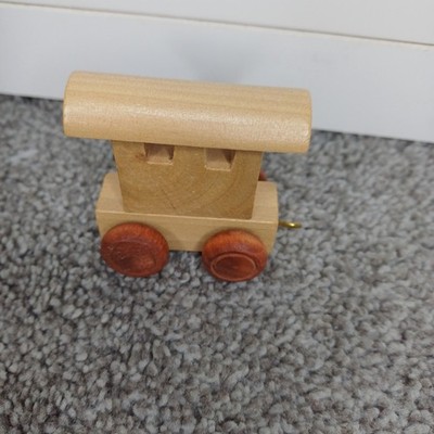 Buchstabenzug X Holzeisenbahn HINTER NAME braun Kinderzimmer Schlafzimmer Deko Spielzeug