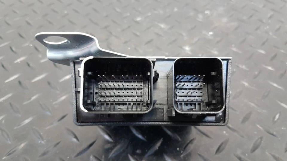 FORD FOCUS MK3 C346 2013 SAFETY RESTRAINT SYSTEM MODULE 1767129 - Image 3 of 4