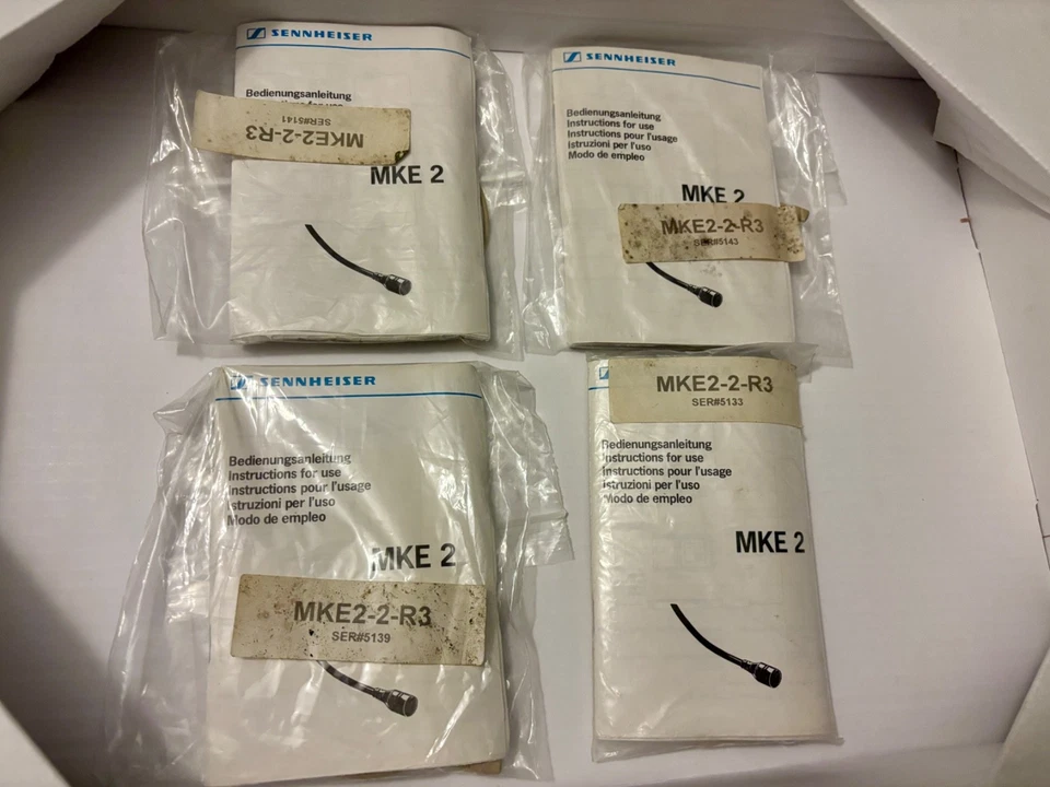 Micrófono condensador omnidireccional Sennheiser Gold MKE 2, beige Foto 2 de 2