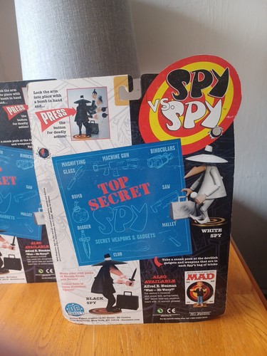 Figura de acción DC Direct Mad Magazine Spy Vs. Spy blanco y negro SPY (1998) - Imagen 15 de 15