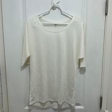 Uniqlo, women's Tshirt, White, Never Used, excellent condition, size S