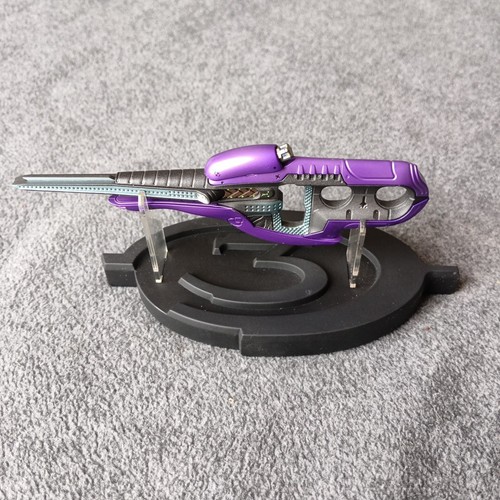 Halo 3 Bungie Covenant Carbine Scaled Metallic Diecast Replica w/Stand VERY RARE - Picture 2 of 16