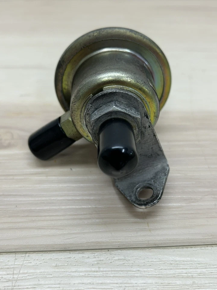 REGULADOR PRESIÓN COMBUSTIBLE MERCEDES BENZ R107 380SL 380SLC W126 380SEC 0280161012 Foto 4 de 4