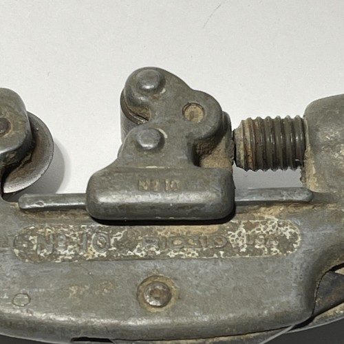 VINTAGE RIGID Pipe Cutter Tool No 10 Pipe Cutter 1/8" to 1" OD Handy Man Tool - Picture 7 of 9