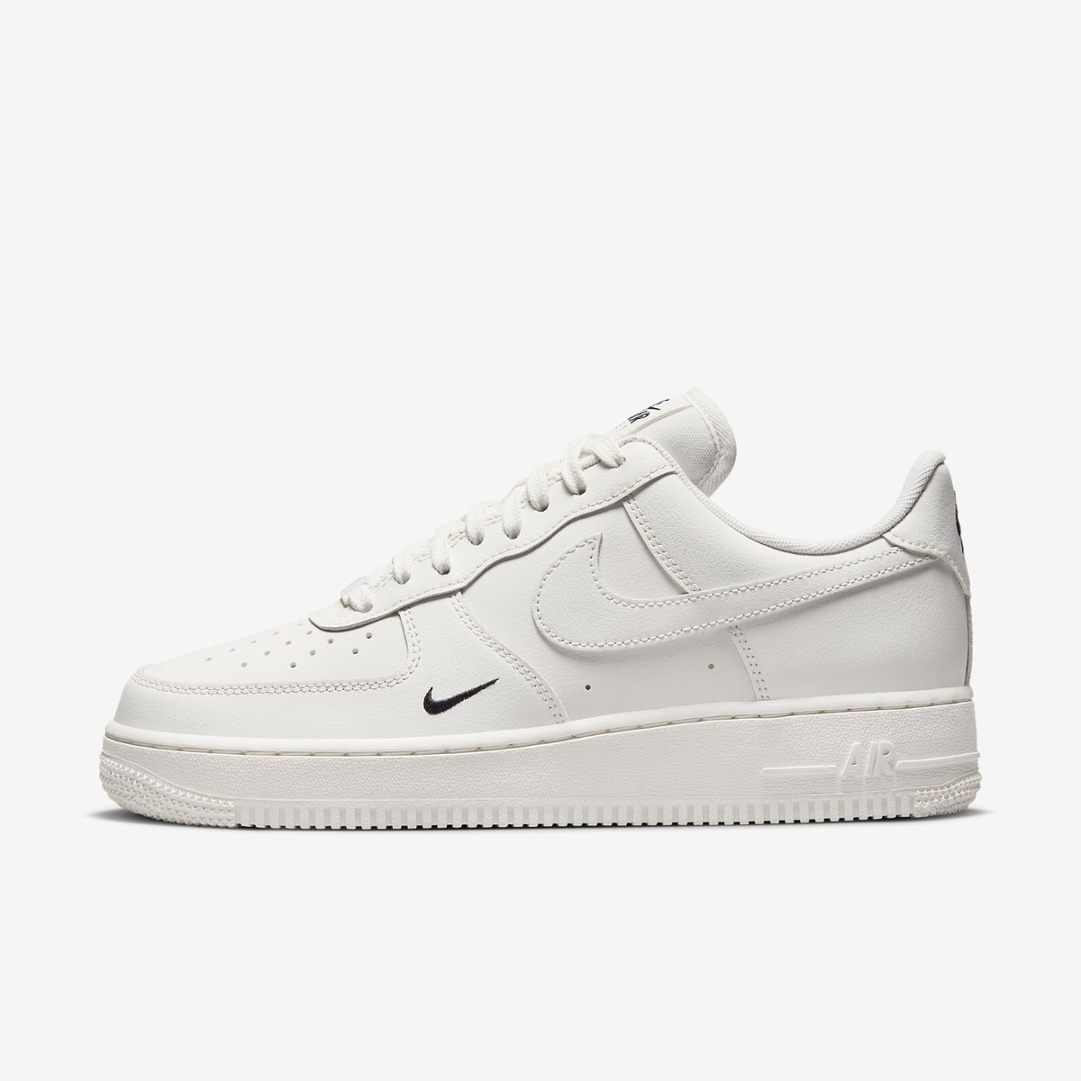★人気★ Nike Air Force 1 '07 Essential TRK3 Sailナイキエア Nike Air Force 1 '07 Essential TRK3 Sail HF1058-133 Women