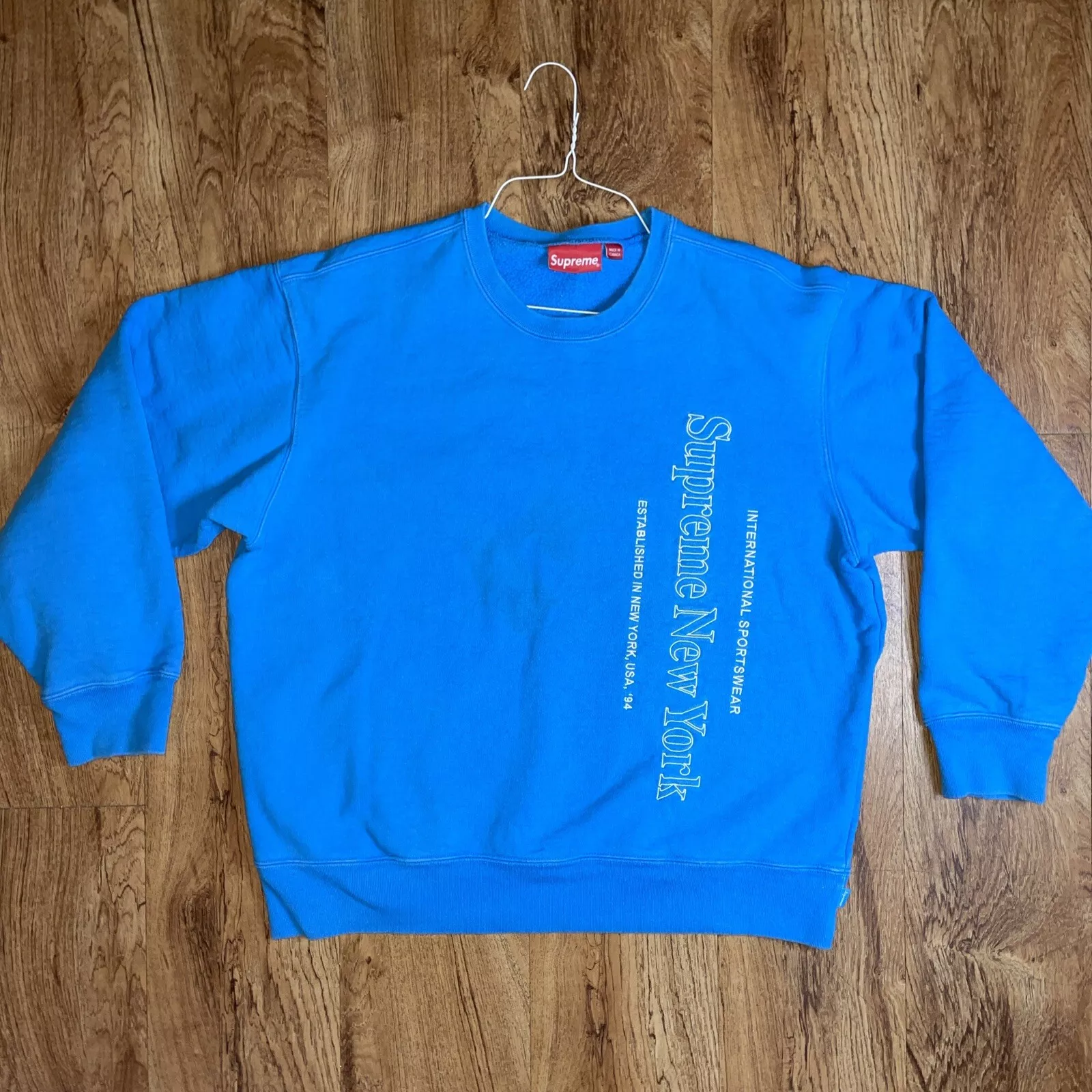 Pull Supreme New York International Sportswear taille M vieilli