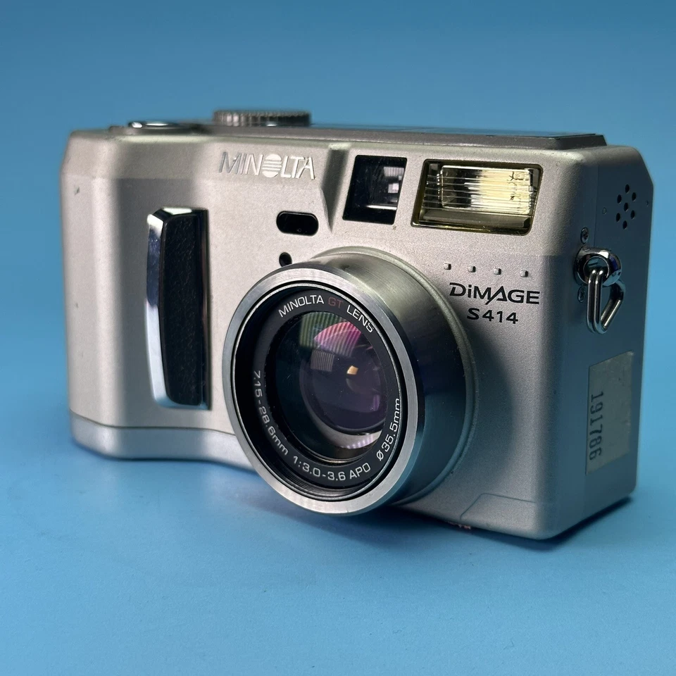 Konica Minolta DiMAGE S414 4.0MP Digital Camera - Silver - Image 3 of 4