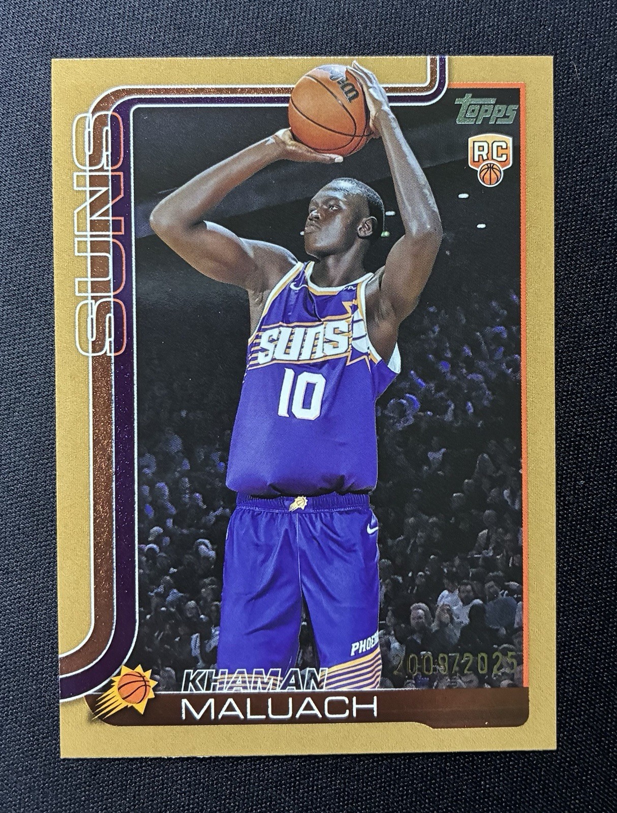 2025-26 Topps Basketball Gold Khaman Maluach #210 2009/2025 Phoenix Suns