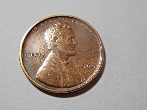 1909 P Lincoln Cent, in VF condition. Good coin. But you decide!!!!!!