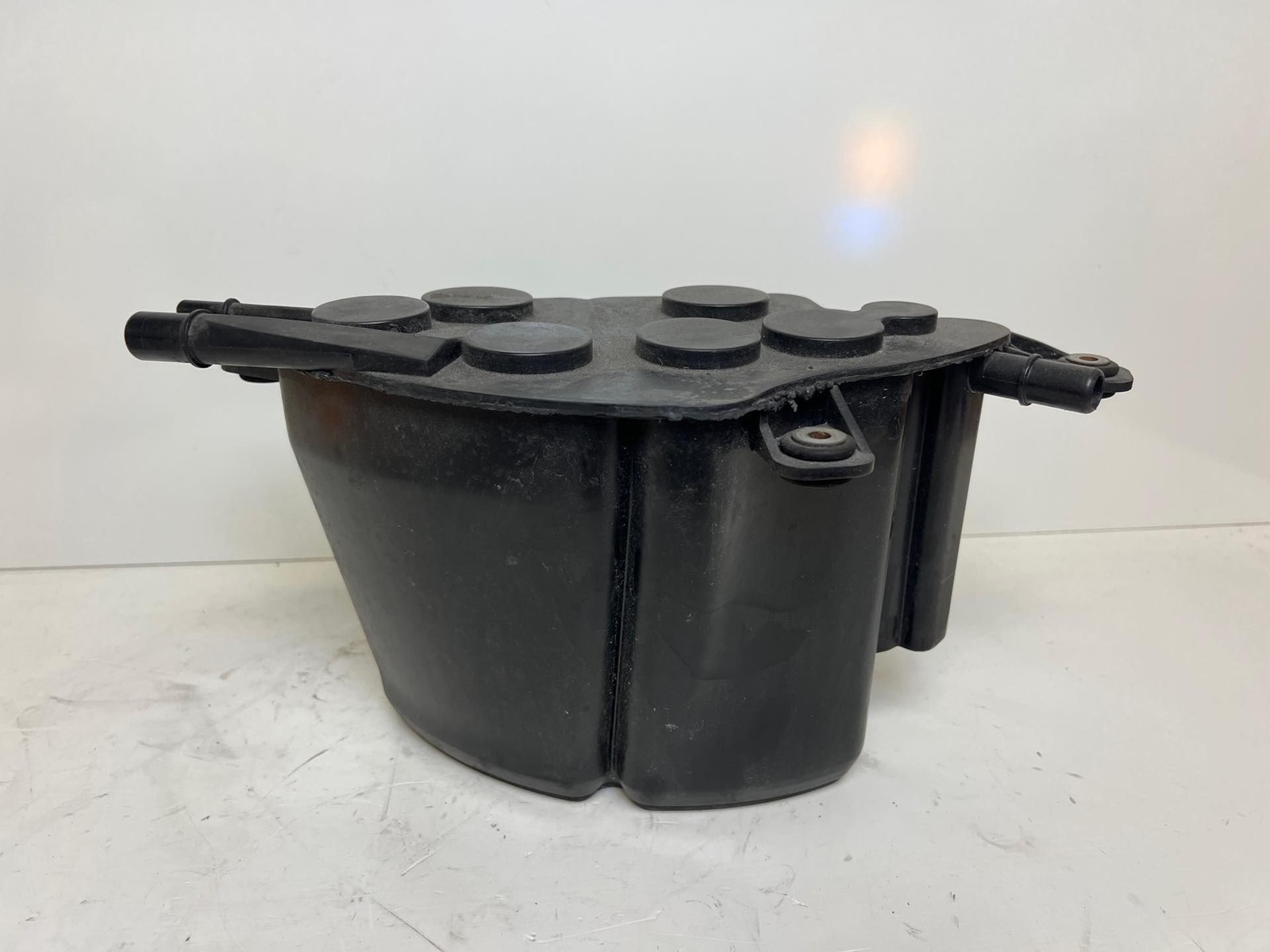 2009 - 2015 AUDI R8 Fuel EVAP Charcoal Canister 3D0201801F (MK)