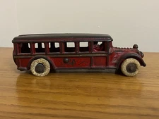 Cast Iron Toy Bus with Driver Vintage Hubley AC Williams OA-11