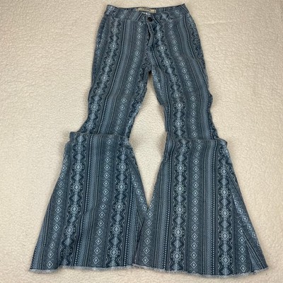 Rock n Roll Bargain Bell Bottom Aztec Flare Jeans