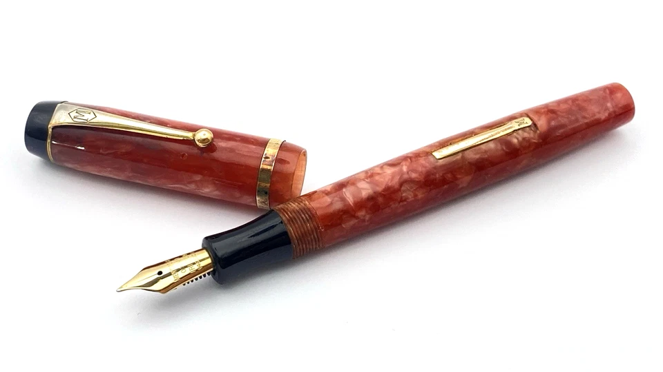 PLUMA ESTILOGRÁFICA DIPLOMA MENTMORE DE COLECCIÓN EN MÁRMOL ROSA 14K MEDIANA NUEVA EN CAJA INGLATERRA Foto 4 de 4