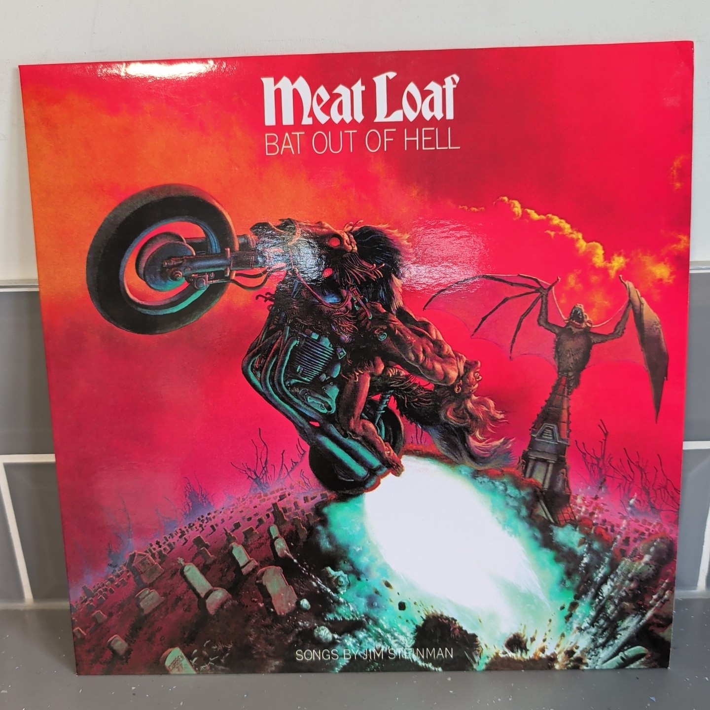 MEAT LOAF – BAT OUT OF HELL 2019 EU REISSUE VINYL LP 88985375141  EX/EX