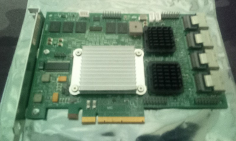 LSI Logic MegaRAID SAS 8204XLP 4-Port PCI-X 3Gb/s SAS SATA RAID Controller 64bit