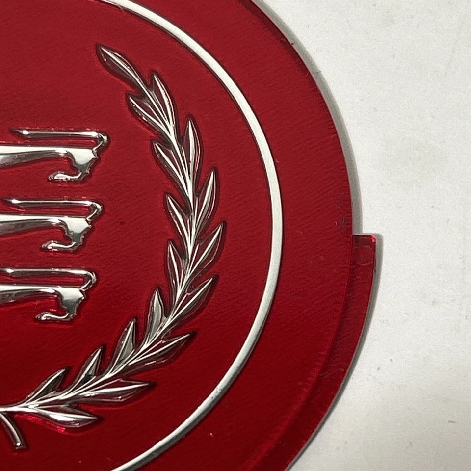 Nuevo de Lote Antiguo Mercury Cougar Ford LTD Cresta 15" Tapacubos Central Rueda Emblema Rojo Foto 4 de 4