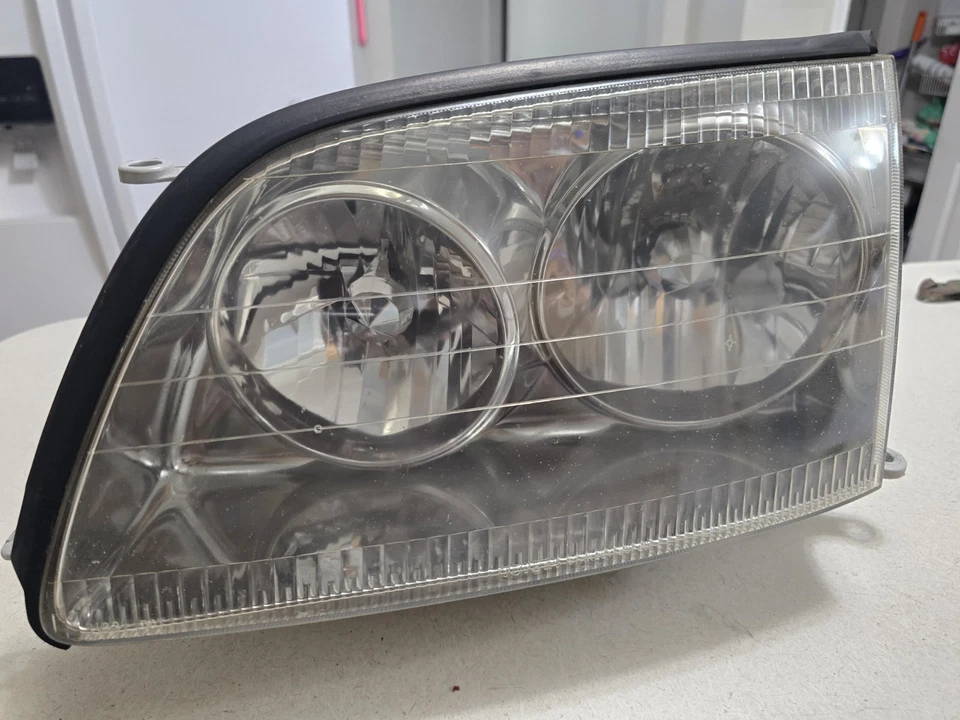 Conjunto de lámpara de faro delantero izquierdo del lado del conductor Lexus LS400 1998-2000 OEM xenón Foto 2 de 4