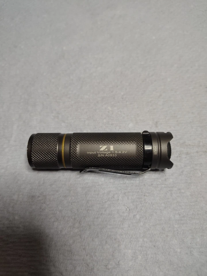 Solarforce Z1 LED Flashlight - Image 2 of 4