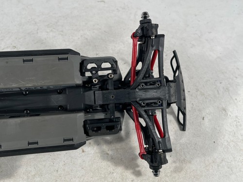 Traxxas 1/16 Slash Brushed XL-2.5 Slider/Roller Used Shape, Free Shipping - Picture 7 of 9