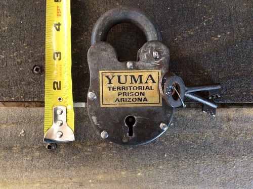 GRAN Cerradura de Hierro Fundido Prisión Territorial Yuma con 2 Llaves... ¡ENVÍO GRATUITO! - Imagen 3 de 6