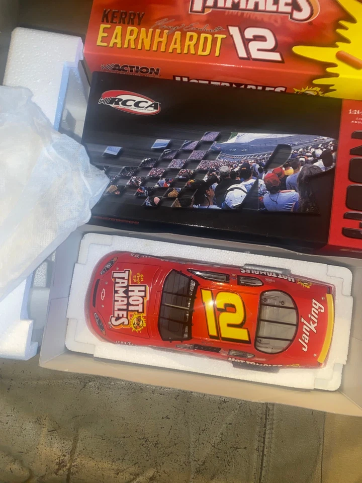 Kerry Earnhardt #12, 2003 Monte Carlo Club Car. Tamales calientes. NASCAR de acción 1:24 Foto 3 de 4