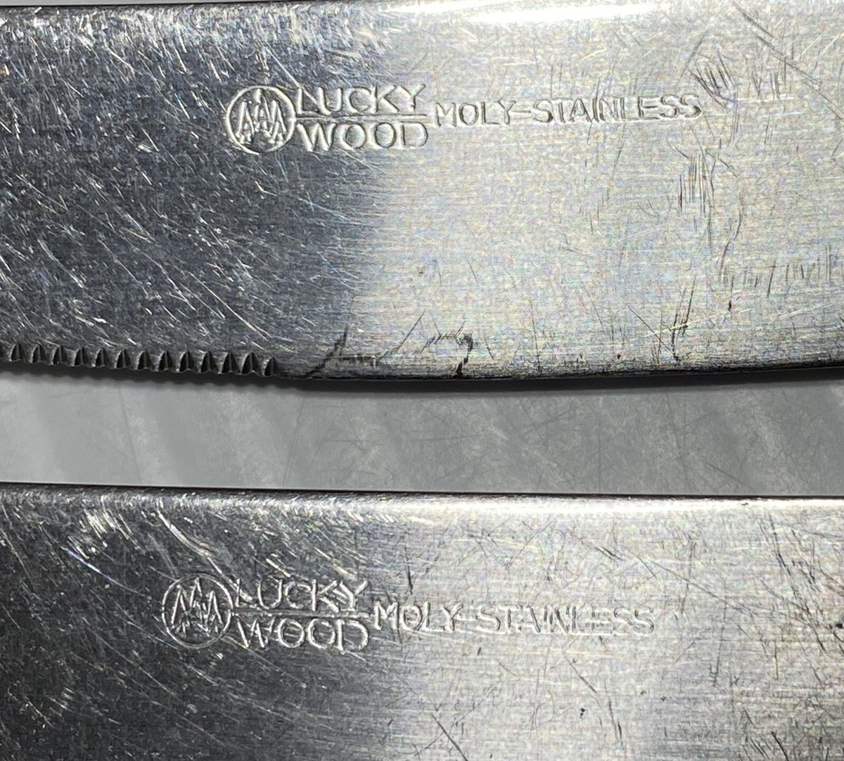 LUCKY WOOD MOLY STAINLESS FLATWARE 4 VINTAGE DINNER / STEAK