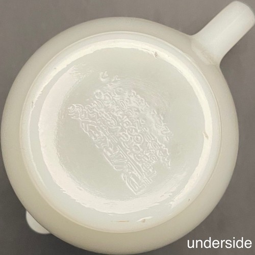Pyrex Old Town Blue Onion Small Creamer 1972-1982 Made in USA 2.75" tall - Picture 9 of 9