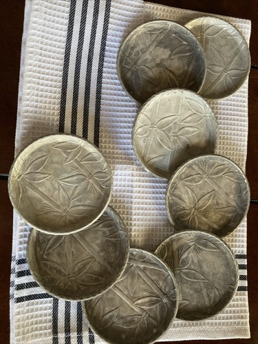 Everlast Vintage Set of 8 Hand Forged Aluminum Coasters Bamboo Embossed - 第 1/5 張圖片