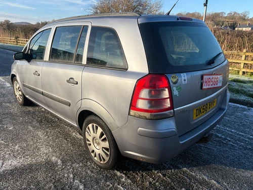 2008 Vauxhall Zafira 1.6i Life 5dr MPV Petrol Manual - Picture 4 of 8