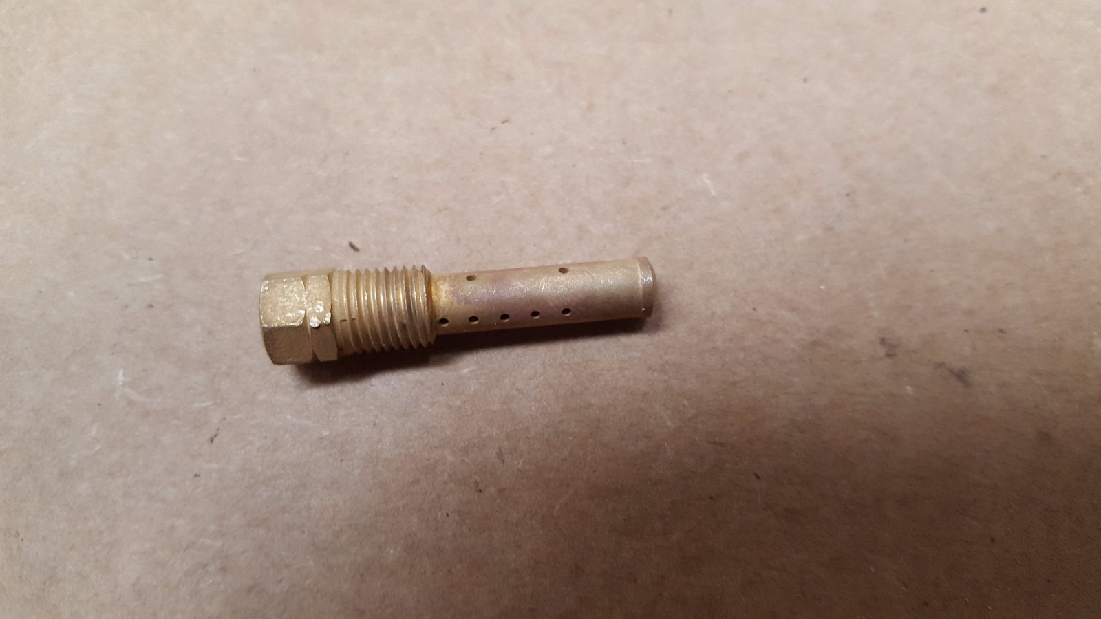 1983 1984 Honda V45 INTERCEPTOR VF750F carburetor FRONT jet holder